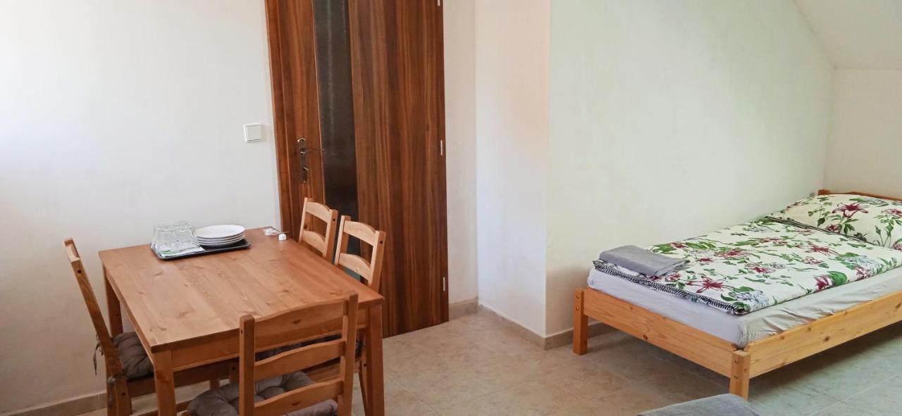 Ubytovani U Tajcu Dolni Berkovice Luaran gambar